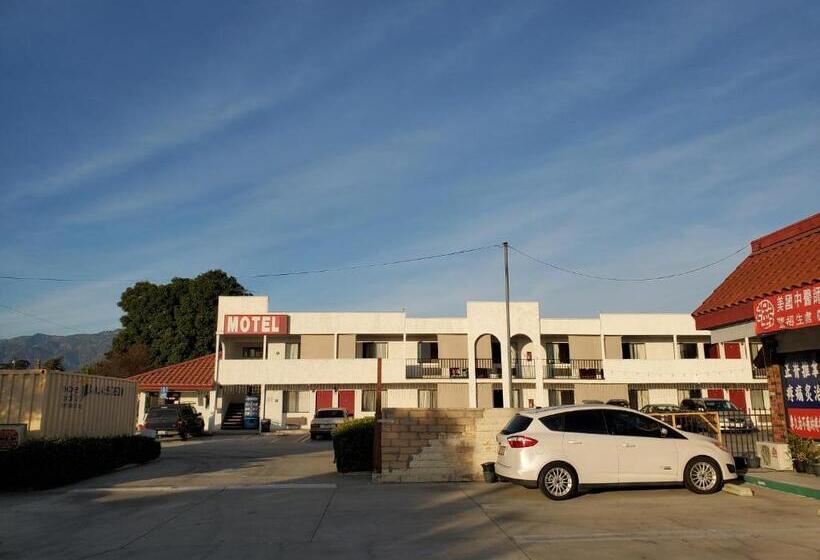 Eunice Plaza Motel