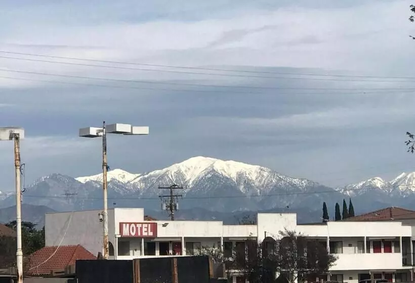Eunice Plaza Motel