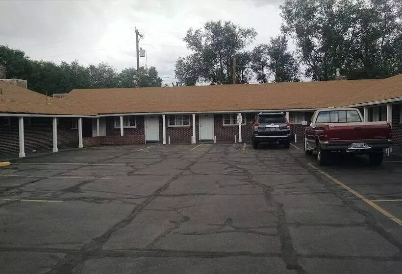 Holiday Motel