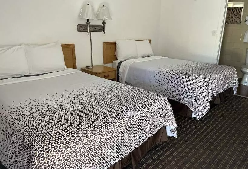 Holiday Motel