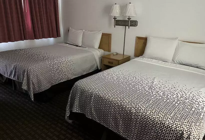 Holiday Motel