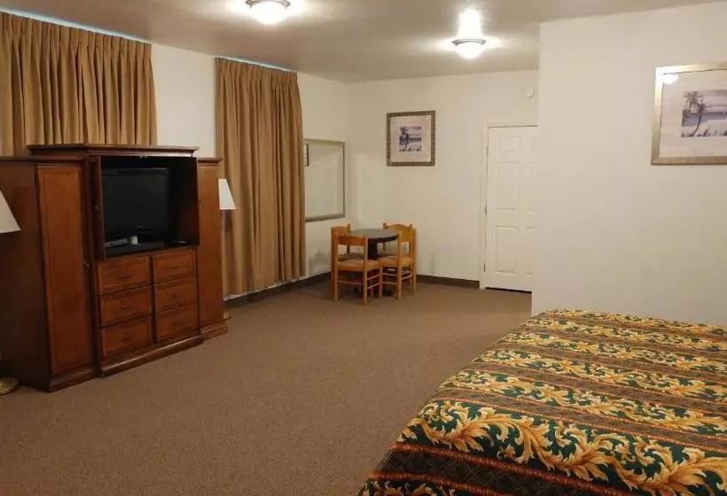 Hotelli Country Regency Inn & Suites