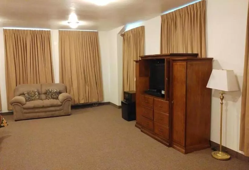 Hotelli Country Regency Inn & Suites