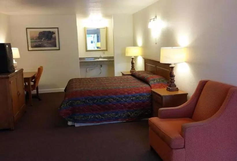 Hotelli Country Regency Inn & Suites