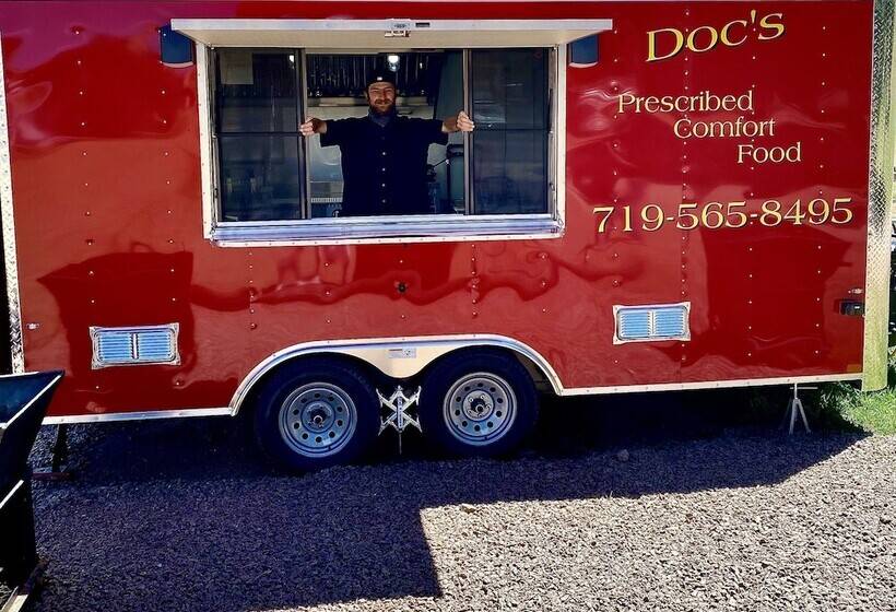 Отель Cripple Creek Hospitality House & Travel Park