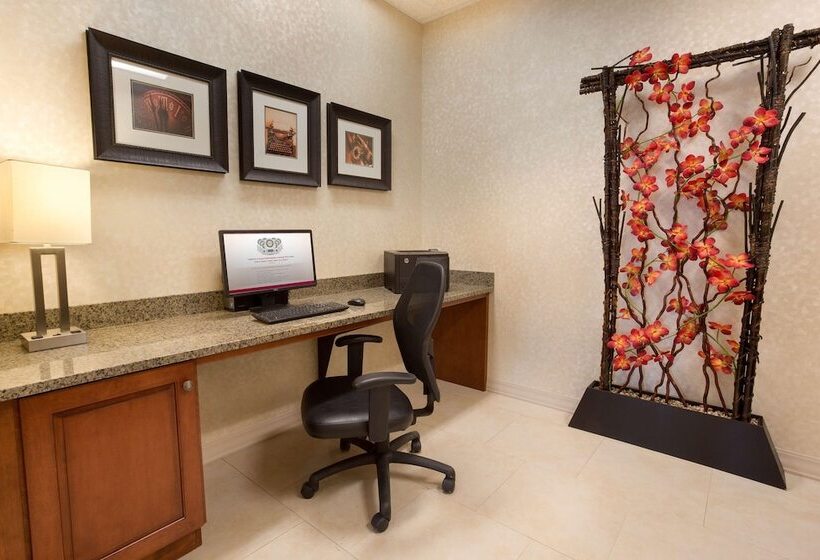 Drury Plaza Hotel Mt Vernon