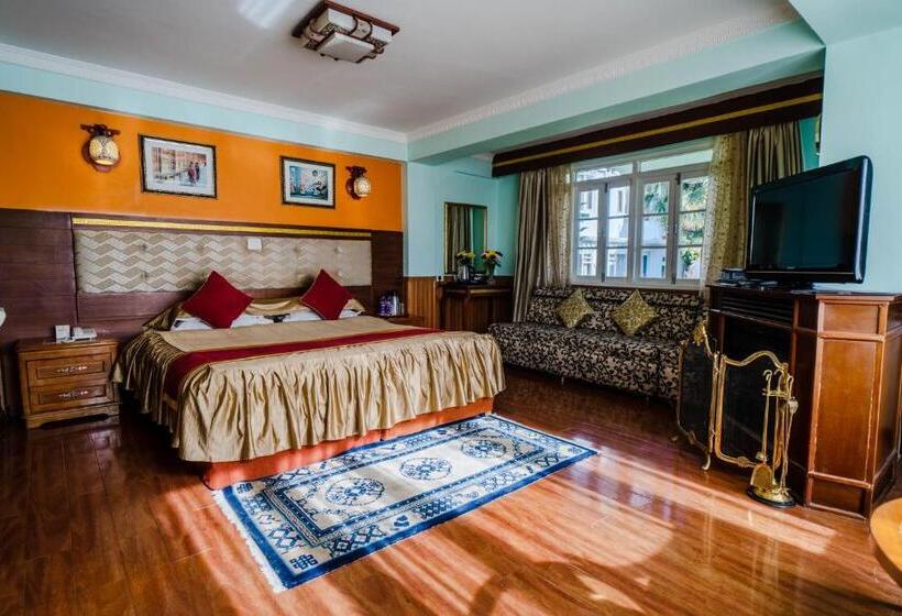 هتل Little Tibet Resort Mall Road