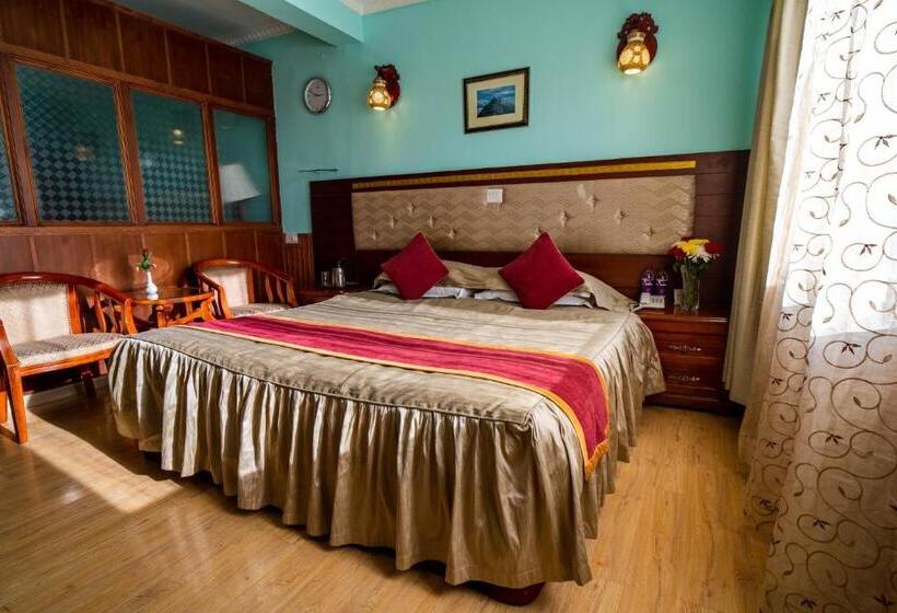 هتل Little Tibet Resort Mall Road