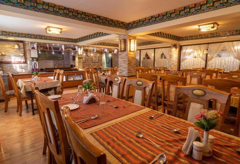 هتل Little Tibet Resort Mall Road