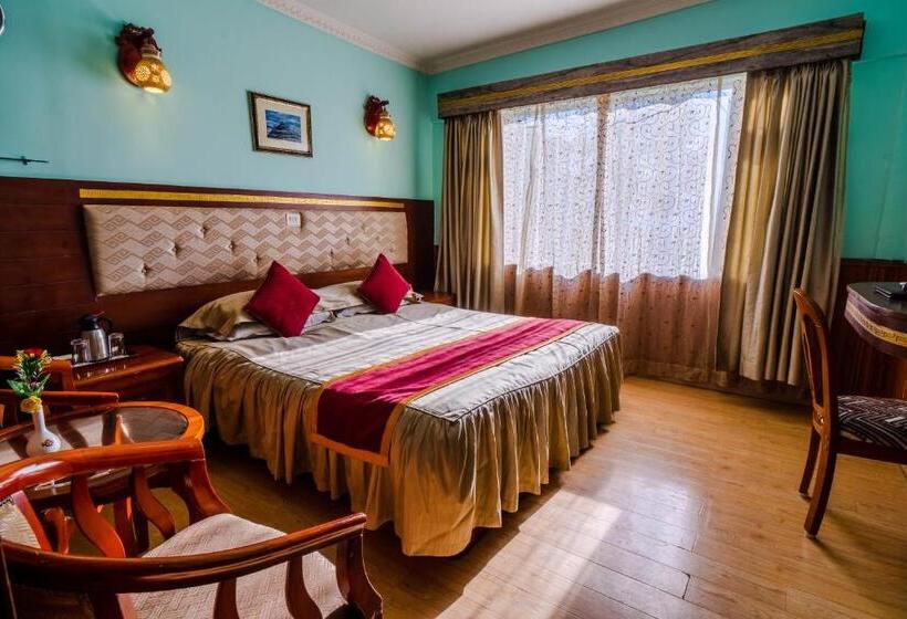 هتل Little Tibet Resort Mall Road