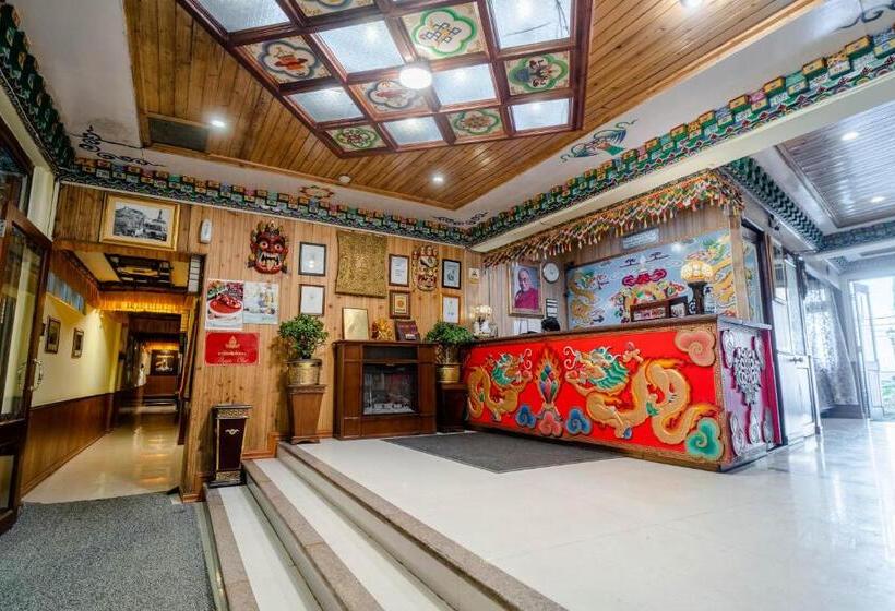 هتل Little Tibet Resort Mall Road