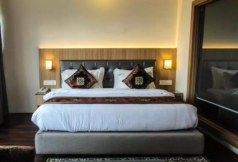 New Hotel Broadway
