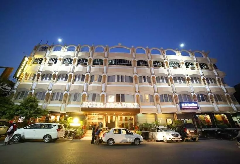New Hotel Broadway
