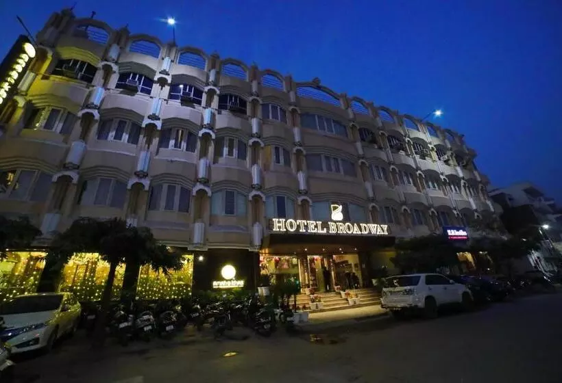 New Hotel Broadway
