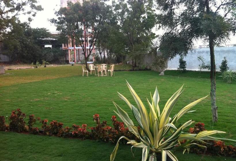 Hotel Oyster Airport