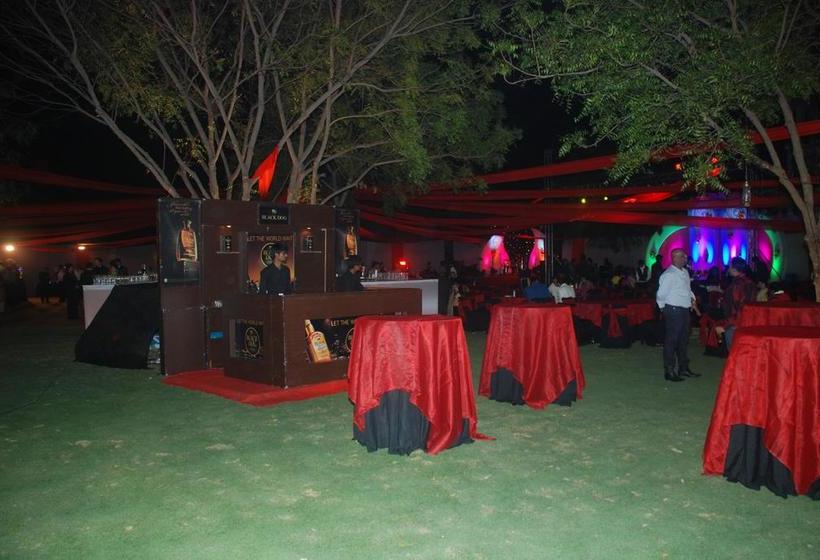 Hotel Oyster Airport