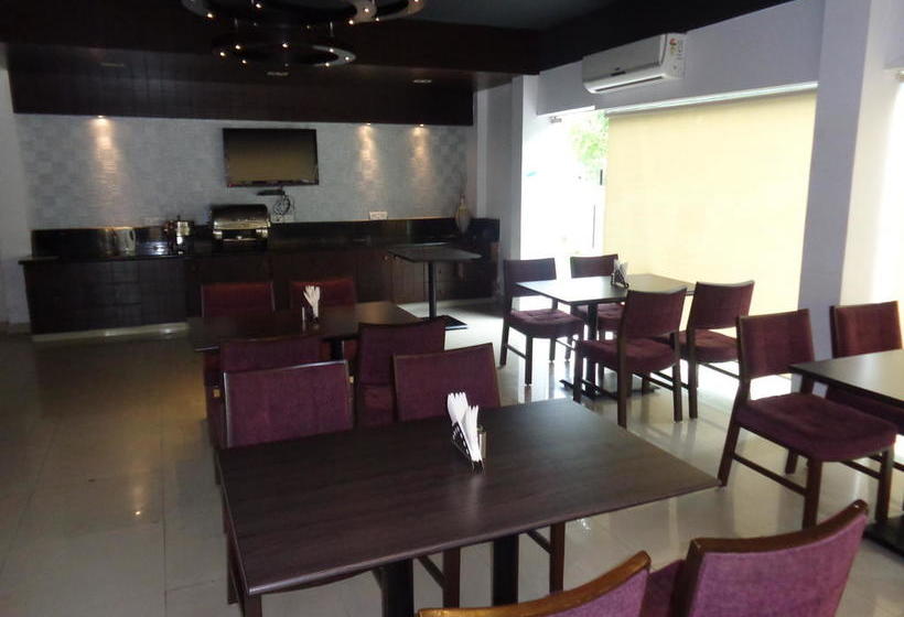 Hotel Oyster Airport