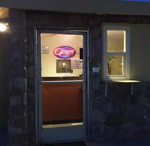 Mayfair Motel