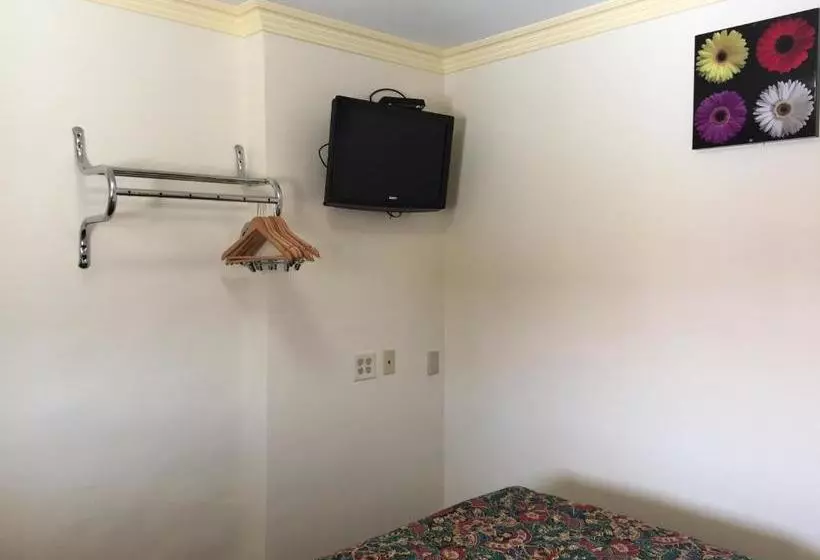 Mayfair Motel