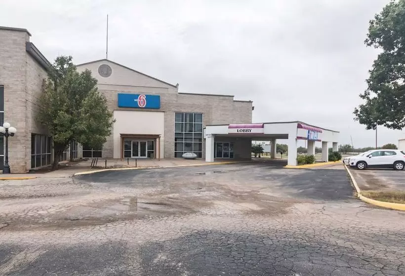 Motel 6 snyder, Tx