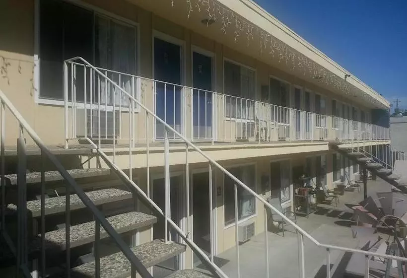 モーテル Colusa Riverside Inn