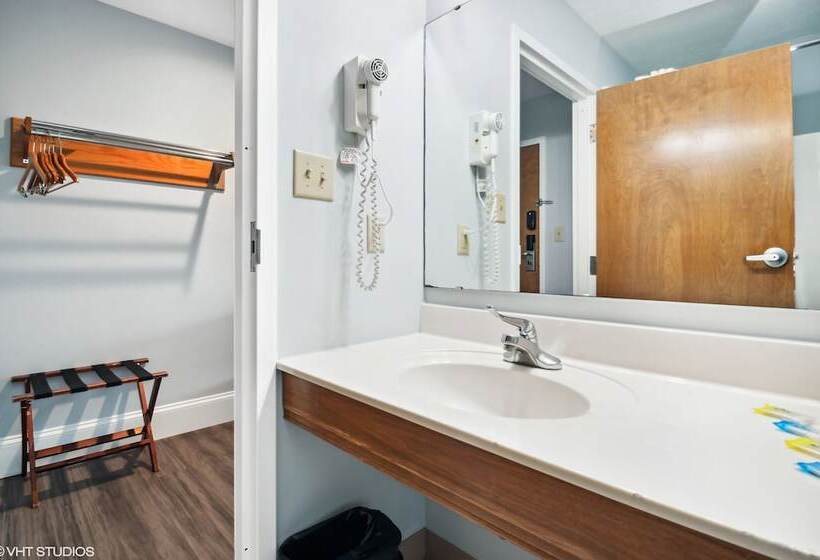 מוטל My Hometown Inn