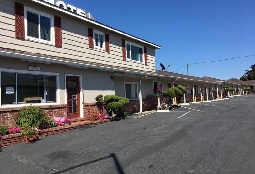 فندق على الطريق Old Marina Inn