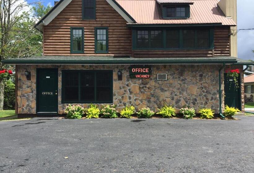מוטל Pine Knoll Hotel Lakeside Lodge & Cabin