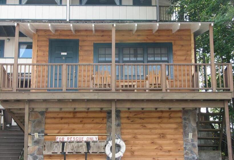 מוטל Pine Knoll Hotel Lakeside Lodge & Cabin