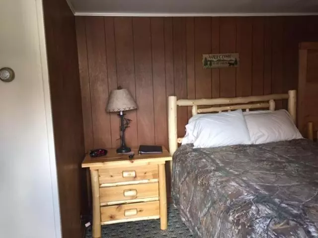 モーテル Pine Knoll Hotel Lakeside Lodge & Cabin