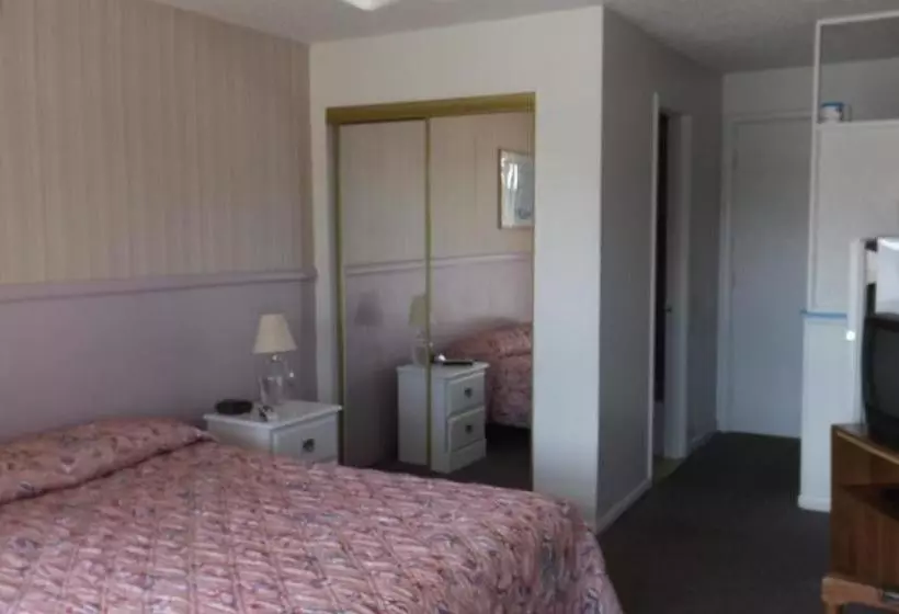 モーテル Twin Lakes Inn