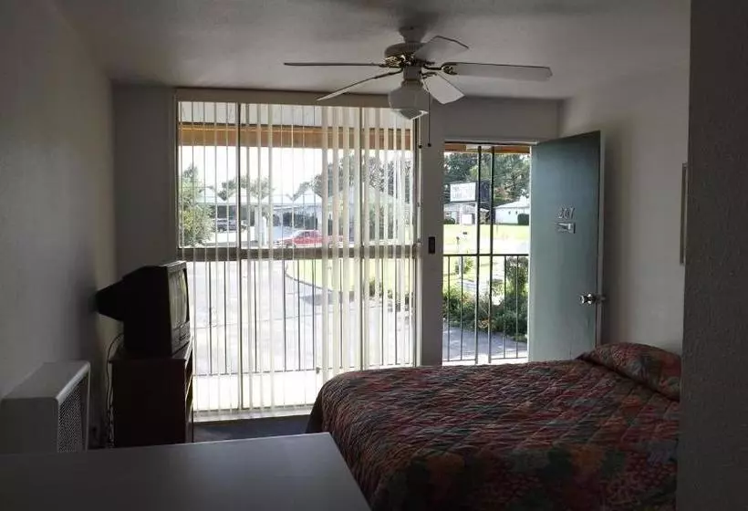 モーテル Twin Lakes Inn