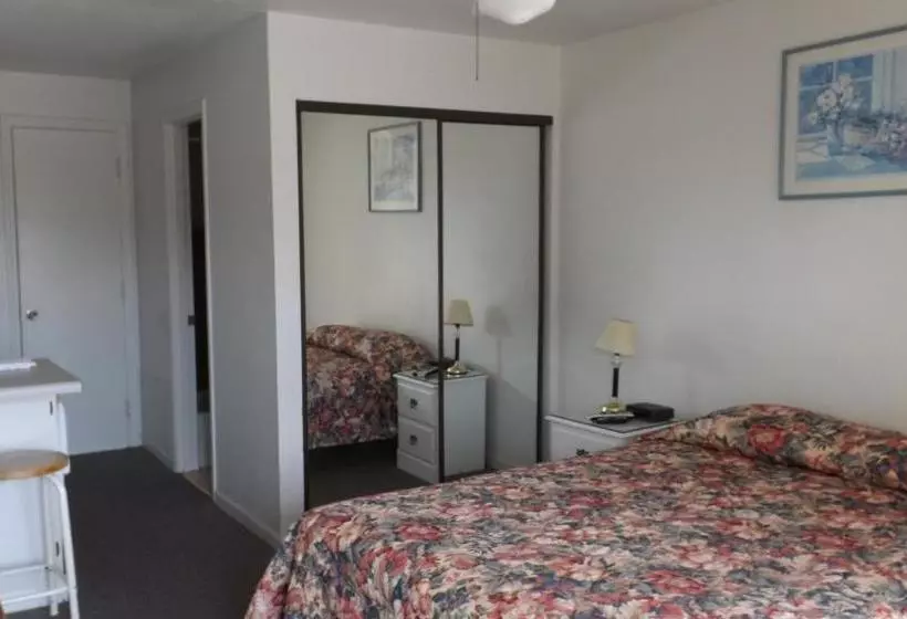 モーテル Twin Lakes Inn