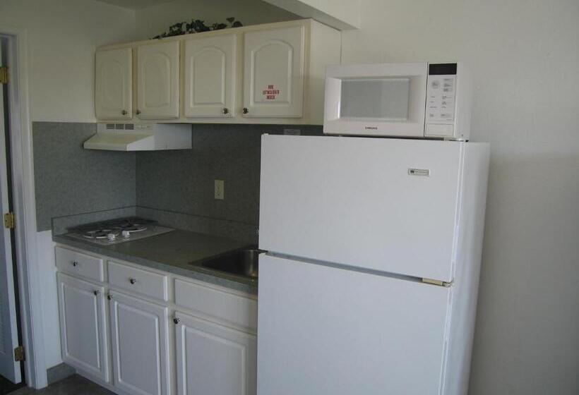 منتجع Apollo Motel