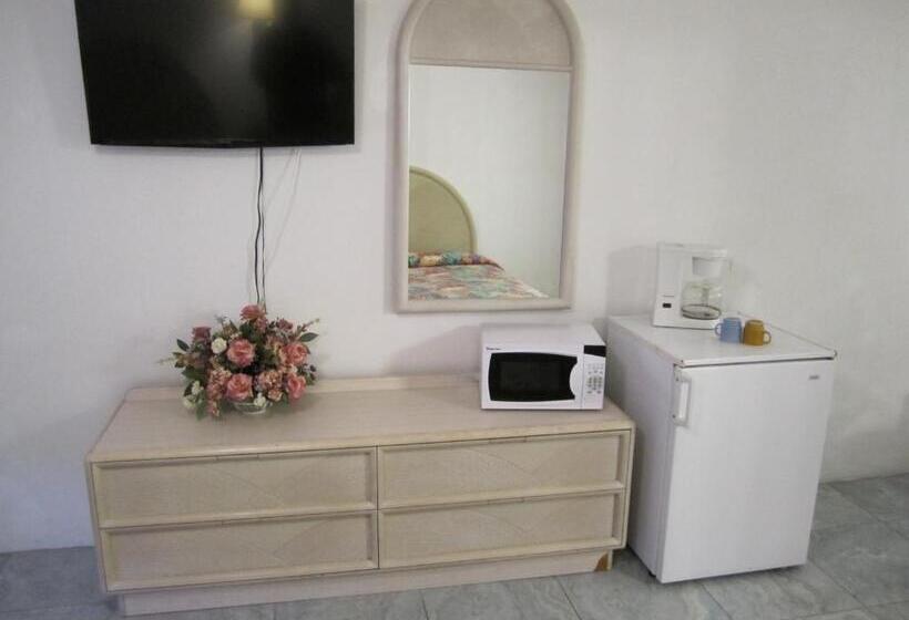 منتجع Apollo Motel