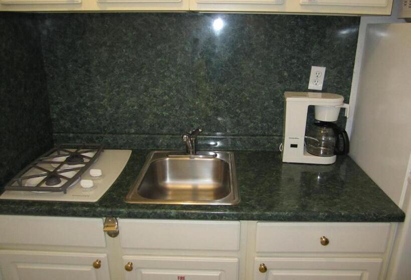 منتجع Apollo Motel