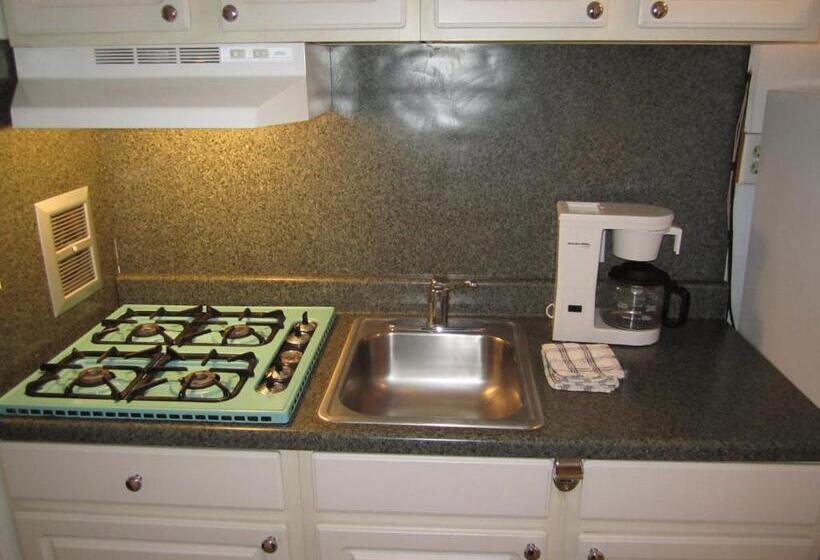 منتجع Apollo Motel