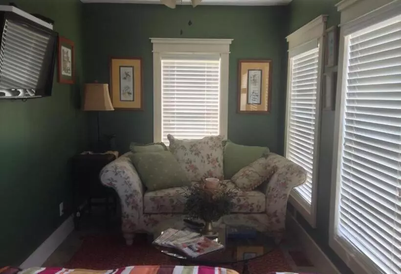 The Destination B&b Llc