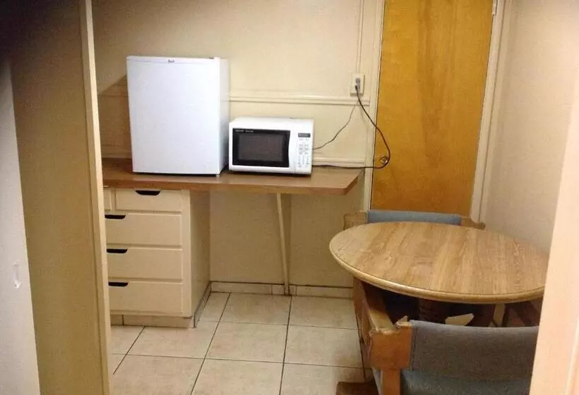 Apple Valley Motel