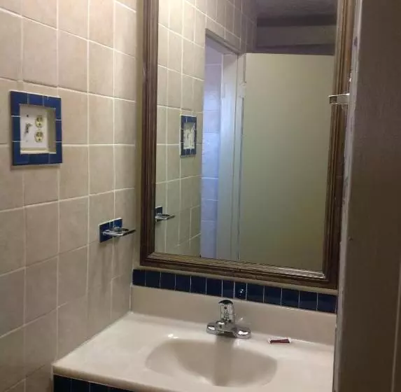Apple Valley Motel