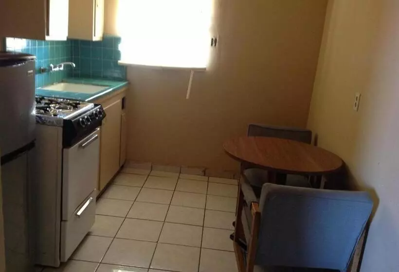 Apple Valley Motel