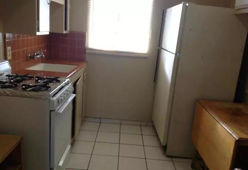 Apple Valley Motel