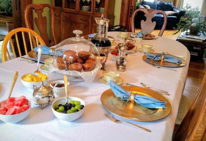 مبيت وإفطار 1899 Inn