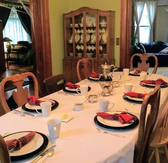 مبيت وإفطار 1899 Inn