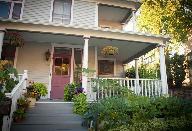 مبيت وإفطار 1899 Inn