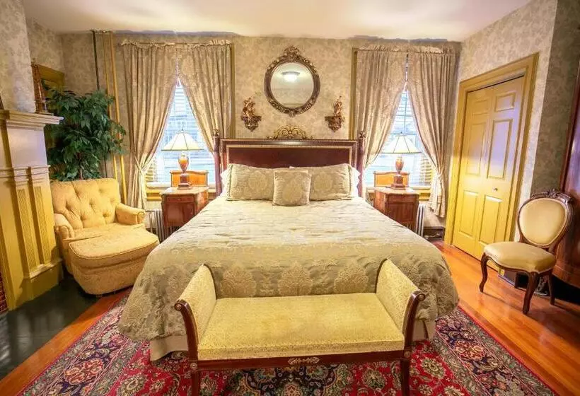 ベッドアンドブレックファースト Cameron Estate Inn