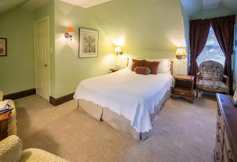 ベッドアンドブレックファースト Cameron Estate Inn