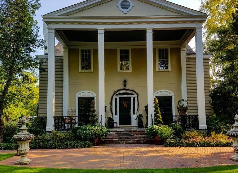 ベッドアンドブレックファースト Clevedale Historic Inn And Gardens