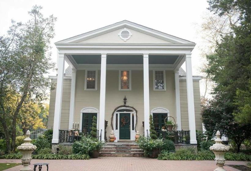 ベッドアンドブレックファースト Clevedale Historic Inn And Gardens