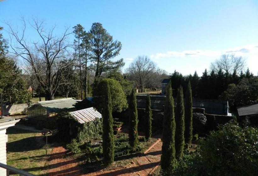 ベッドアンドブレックファースト Clevedale Historic Inn And Gardens